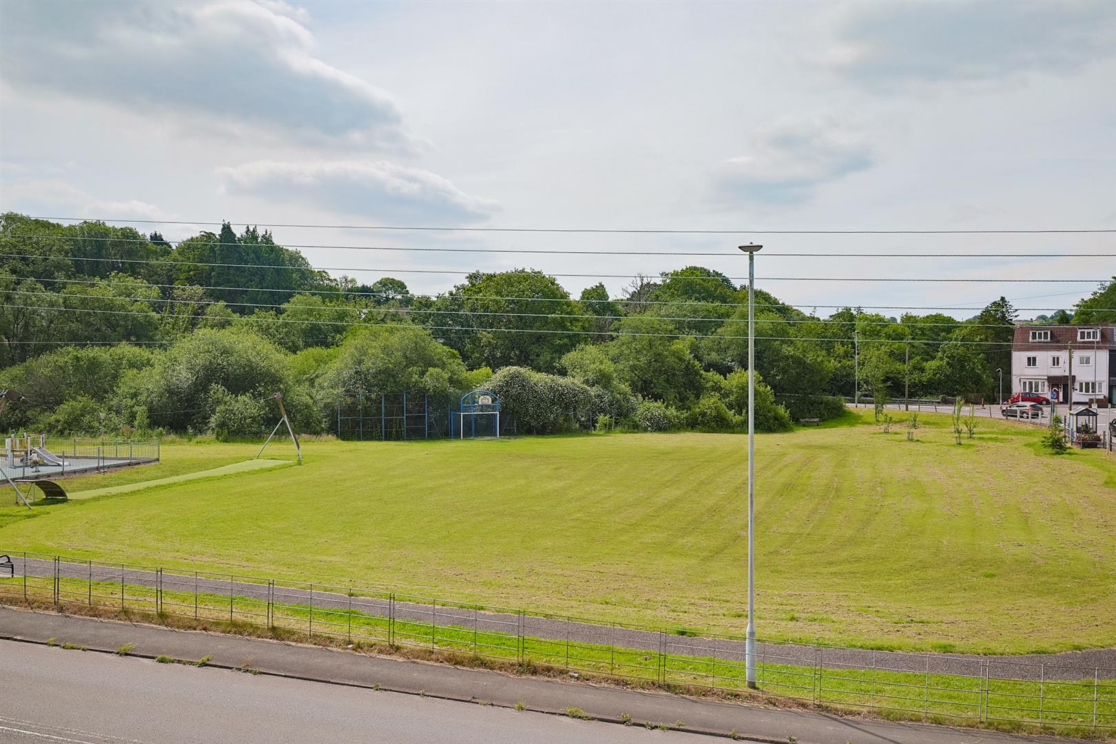 Walters Row, Dunvant, Swansea, SA2 7TB